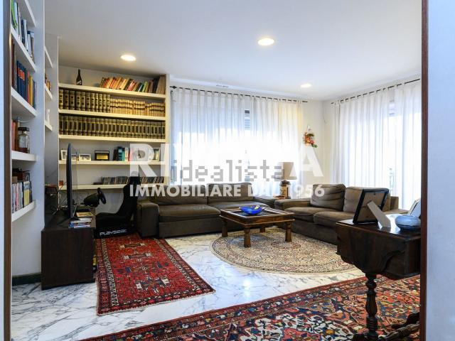 Appartamento in vendita di 153 m² in Via Placido Martini