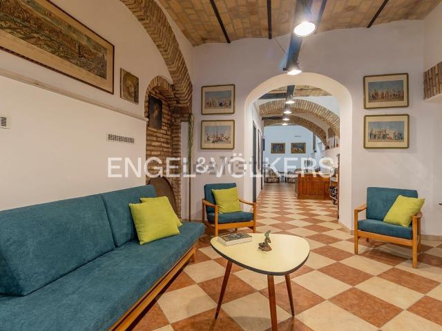 Appartamento in vendita di 153 m² in Via Plauto