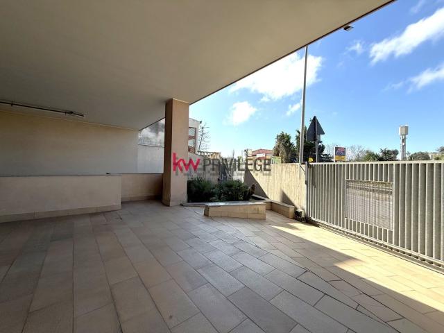 Appartamento in vendita di 153 m² in Via Provinciale Lecce, 49