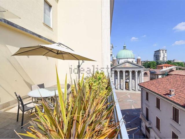 Appartamento in vendita di 153 m² in Via Umberto I, 8