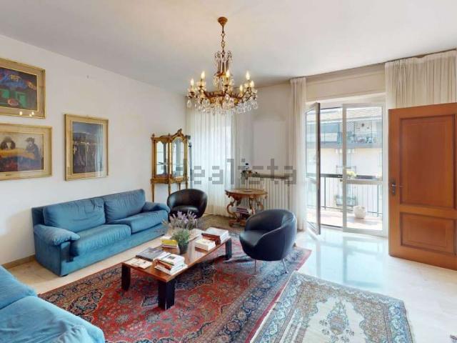 Appartamento in vendita di 153 m² in Via Vespri Siciliani