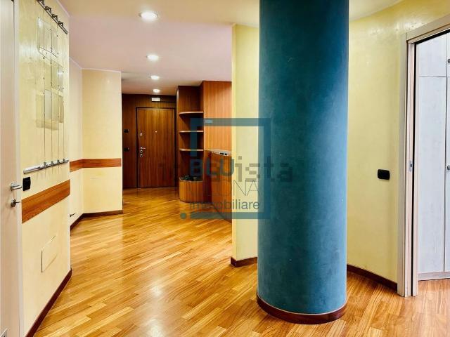 Appartamento in vendita di 153 m² in Via Vittor Pisani, 13