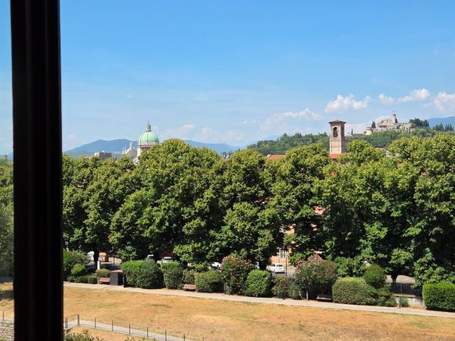 Appartamento in vendita di 153 m² in Via XXV Aprile