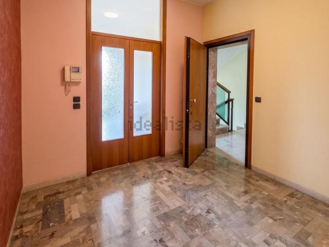 Appartamento in vendita di 153 m² in Via XXV Aprile