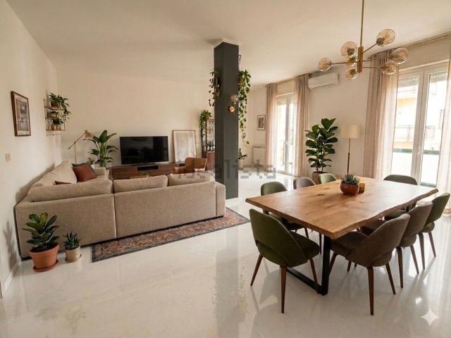 Appartamento in vendita di 153 m² in Viale Antonio Gramsci, 32