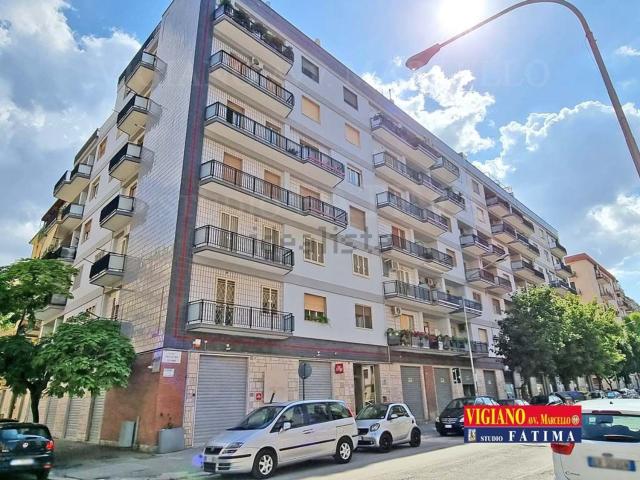 Appartamento in vendita di 153 m² in Viale COLOMBO, 104