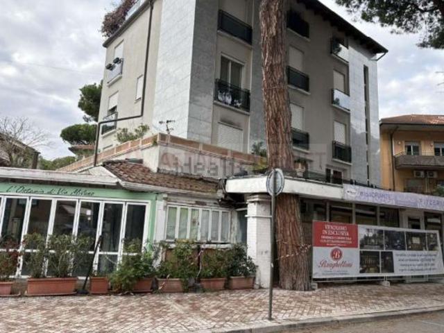 Appartamento in vendita di 153 m² in Viale Milano, 10