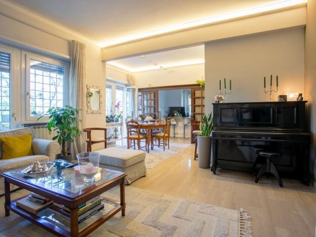 Appartamento in vendita di 153 m² in Vicolo Silvestri, 83