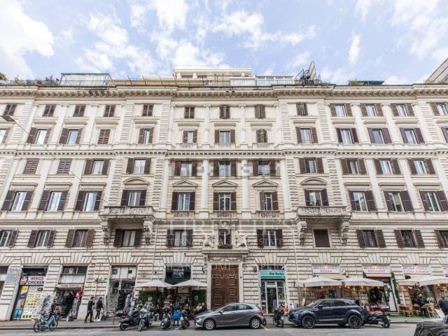 Appartamento in vendita di 154 m² in Via Cavour