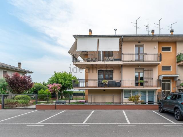 Appartamento in vendita di 154 m² in Via Caduti del Lavoro, 16