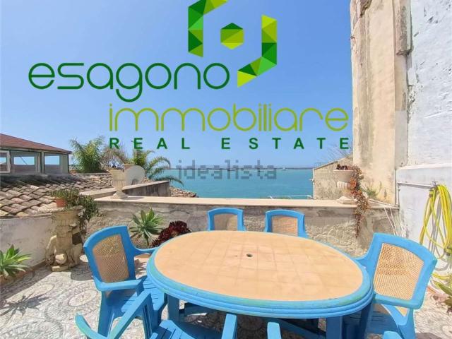 Appartamento in vendita di 154 m² in Via Castello Maniace