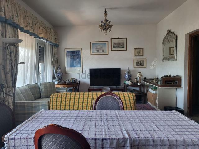 Appartamento in vendita di 154 m² in Via Castelrosso