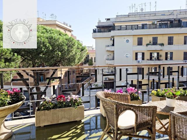 Appartamento in vendita di 154 m² in Via Aurelia, 346