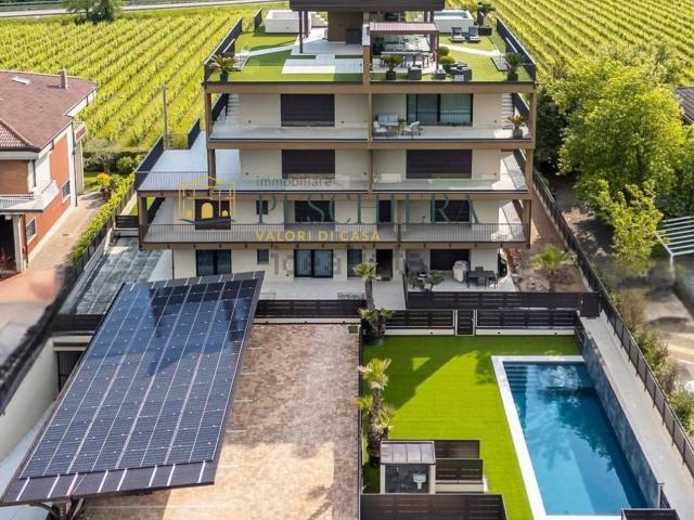 Appartamento in vendita di 154 m² in Via Bell&apos Italia