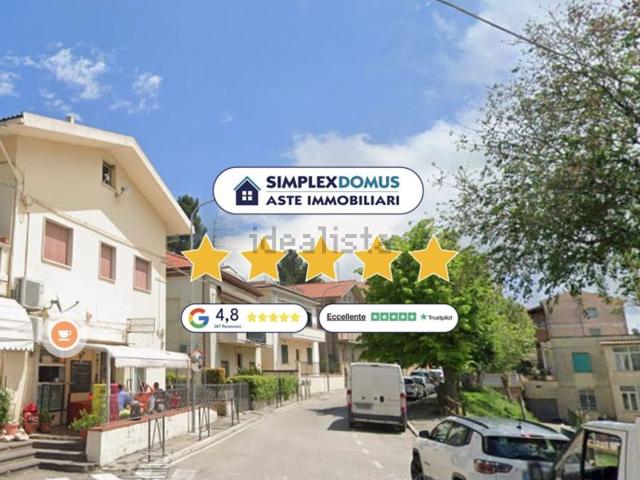 Appartamento in vendita di 154 m² in Via G. Fonzi