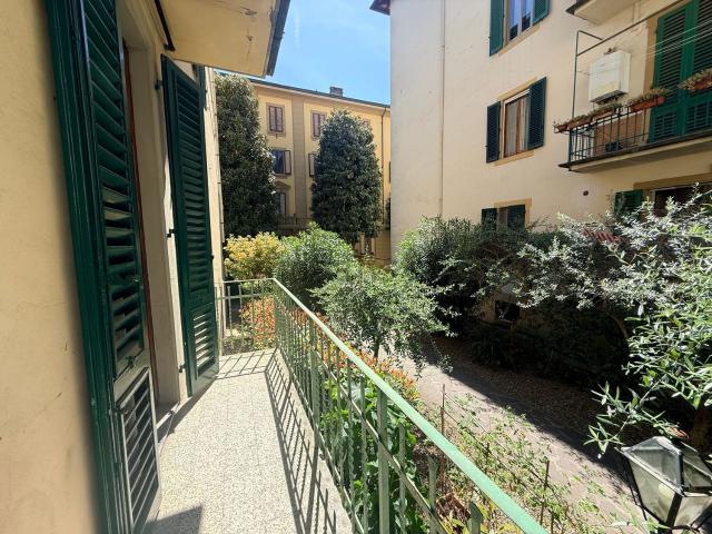 Appartamento in vendita di 154 m² in Via Gianfrancesco Pagnini