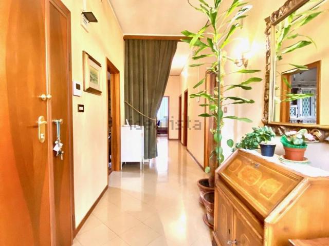 Appartamento in vendita di 154 m² in Via della Bastia, 24