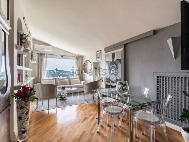 Appartamento in vendita di 154 m² in Via della Mendola