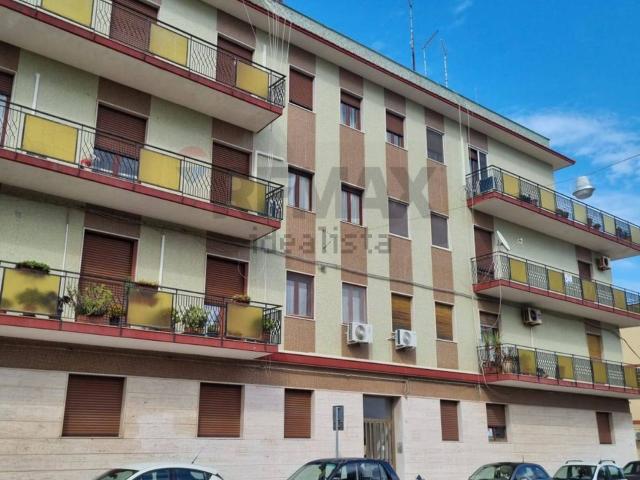Appartamento in vendita di 154 m² in Via F. Caracciolo, 74