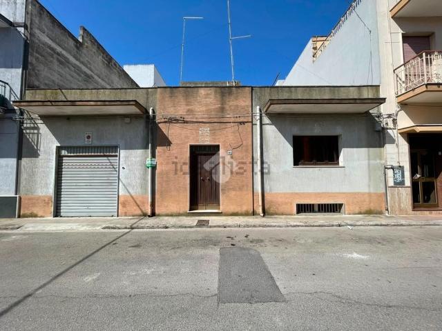 Appartamento in vendita di 154 m² in Via F. Rubichi, 80