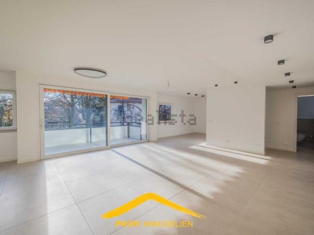 Appartamento in vendita di 154 m² in Via Karl Wolf