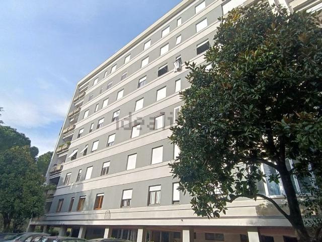 Appartamento in vendita di 154 m² in Via Luigi Einaudi