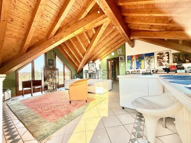 Appartamento in vendita di 154 m² in Via Misano