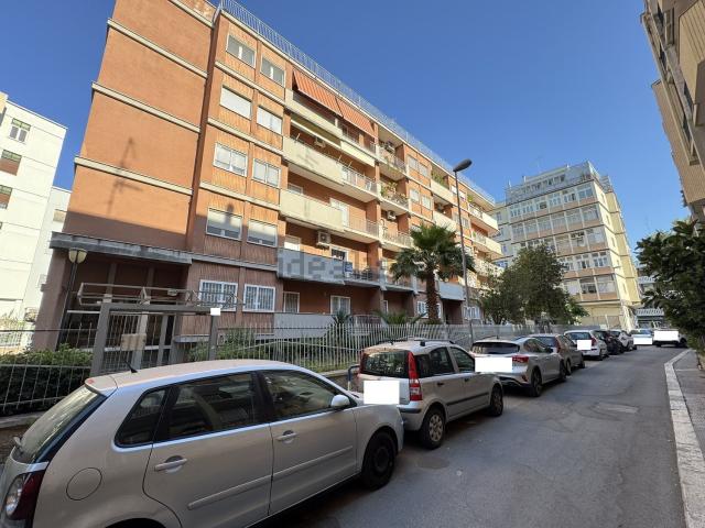 Appartamento in vendita di 154 m² in Via Silvio Dodaro