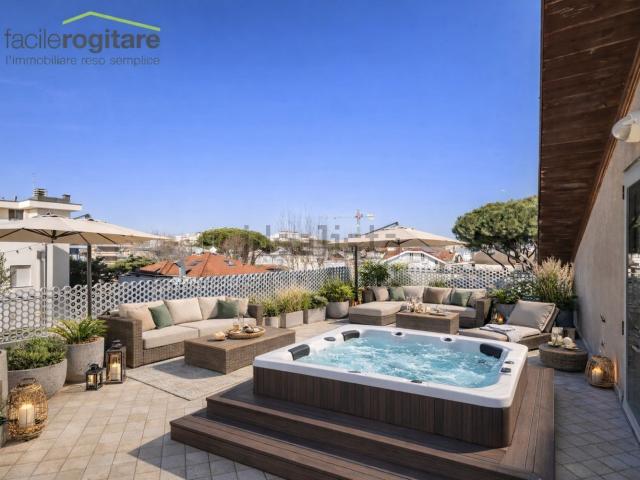 Appartamento in vendita di 154 m² in Via Rapisardi, 8