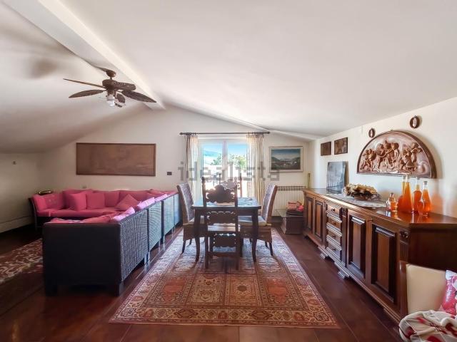 Appartamento in vendita di 154 m² in Via Trigno, 18