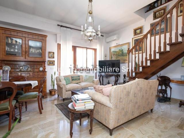 Appartamento in vendita di 154 m² in Via Venosa