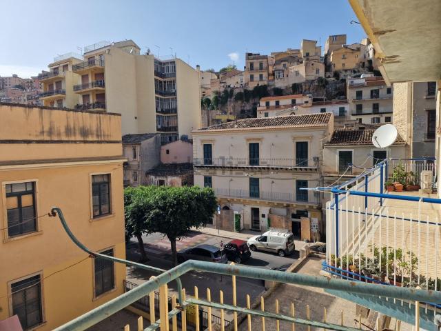 Appartamento in vendita di 154 m² in Via Vittorio Veneto, 781