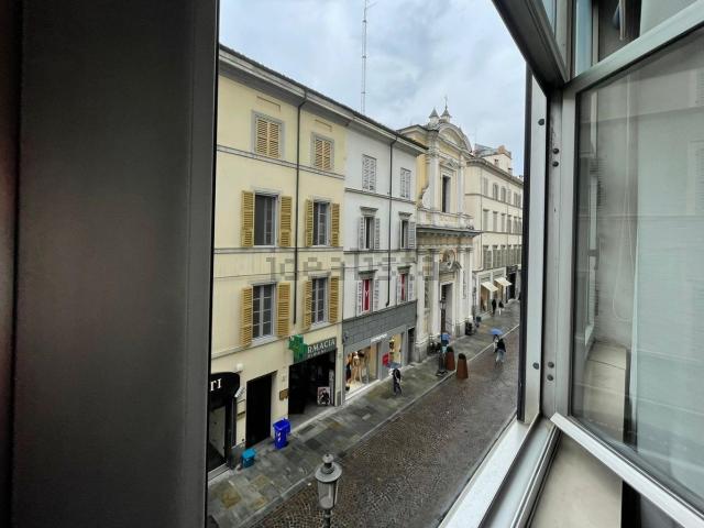 Appartamento in vendita di 154 m² in Borgo Angelo Mazza, 2