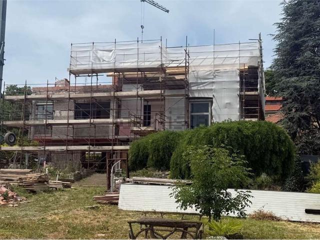 Appartamento in vendita di 154 m² in Strada Croci, 12