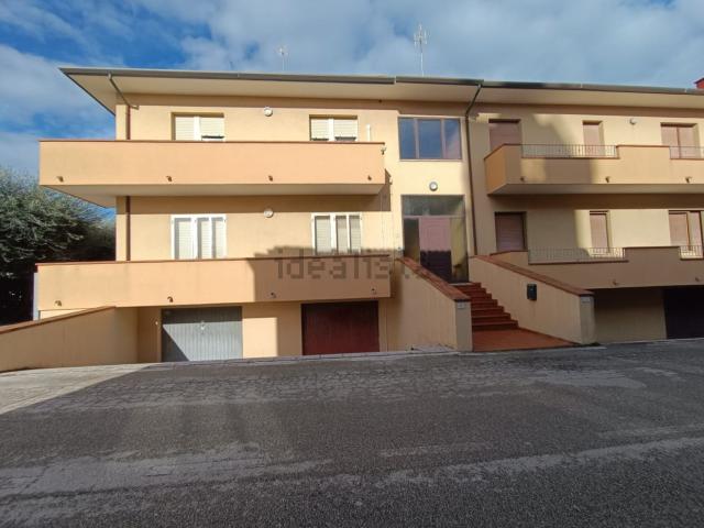Appartamento in vendita di 155 m² in Via 2 Giugno, 16