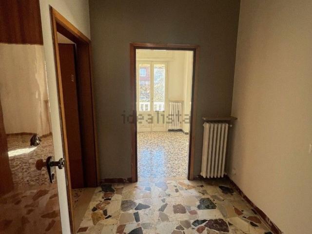 Appartamento in vendita di 155 m² in Via codro