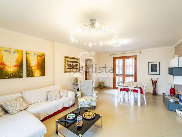 Appartamento in vendita di 155 m² in Via Cervo, 46