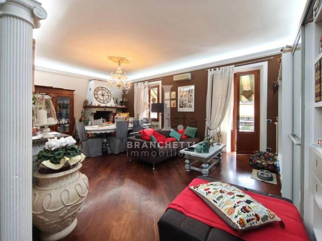 Appartamento in vendita di 155 m² in Via Cesare Battisti