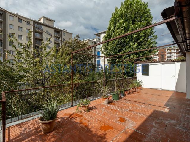 Appartamento in vendita di 155 m² in Via Antonio Fontanesi, 4