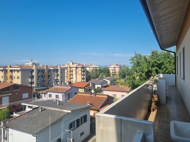 Appartamento in vendita di 155 m² in Via Antonio Gramsci, 7
