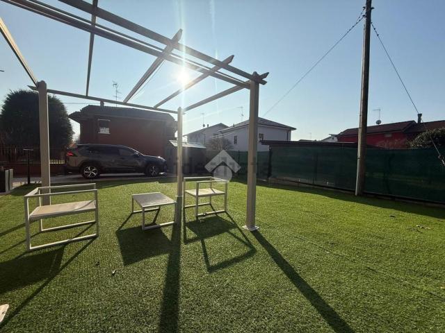 Appartamento in vendita di 155 m² in Via Abruzzo, 7