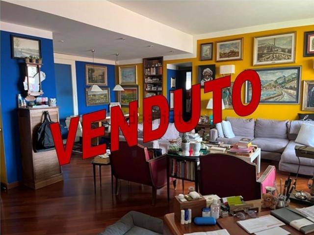 Appartamento in vendita di 155 m² in Via Adele Martignoni