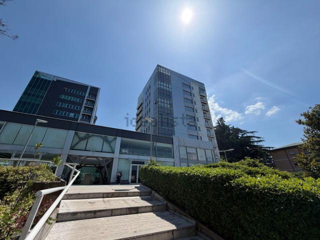 Appartamento in vendita di 155 m² in Via Aldo Pini, 8