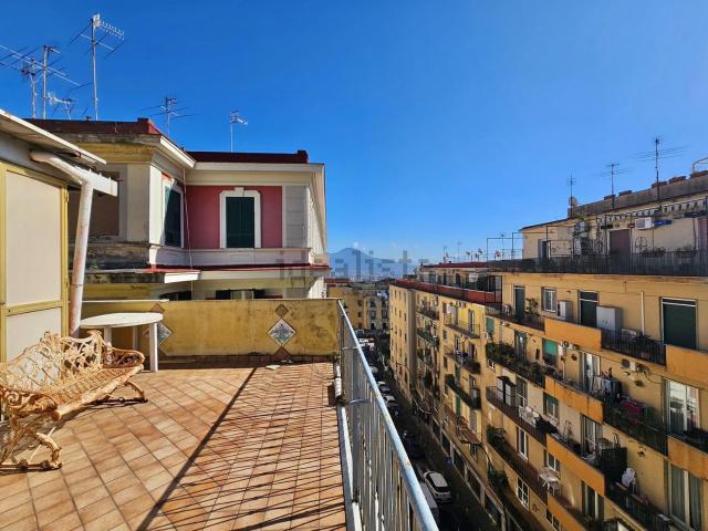 Appartamento in vendita di 155 m² in Via Battistello Caracciolo, 22