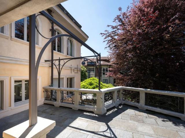 Appartamento in vendita di 155 m² in Via Bezzecca