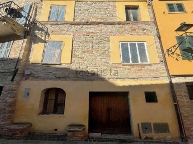 Appartamento in vendita di 155 m² in Via Giacomo Leopardi, 35
