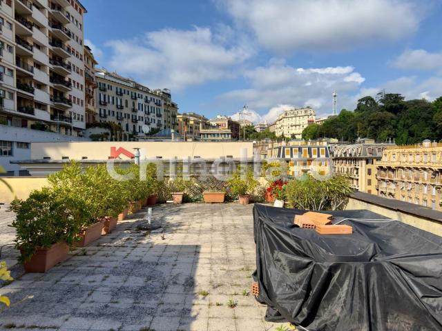 Appartamento in vendita di 155 m² in Via Giovanni Battista Lanata, 1