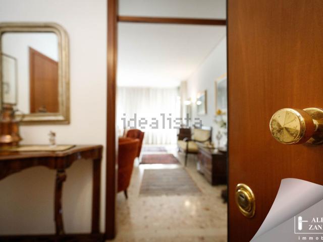 Appartamento in vendita di 155 m² in Via Giovanni Verga, 12