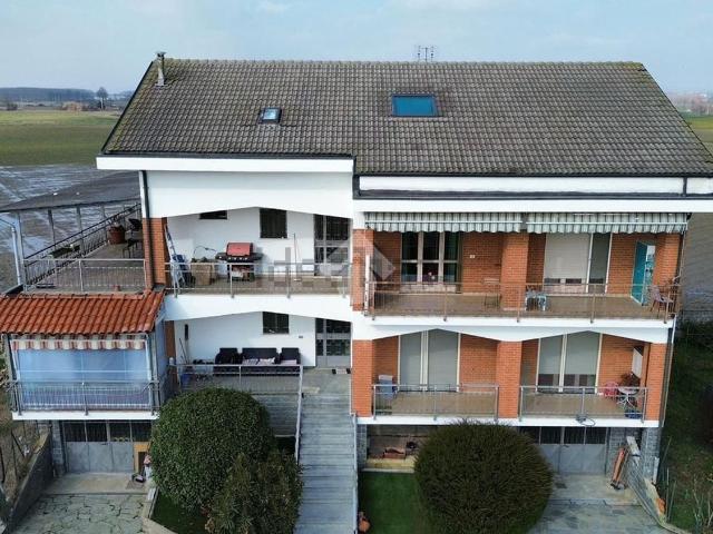 Appartamento in vendita di 155 m² in Via Dante