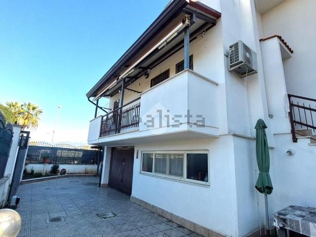 Appartamento in vendita di 155 m² in Via dei Siculi, 14